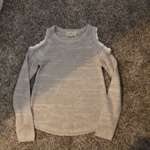 girls Medium 10/12 shoulder less top - Picture 1 of 3